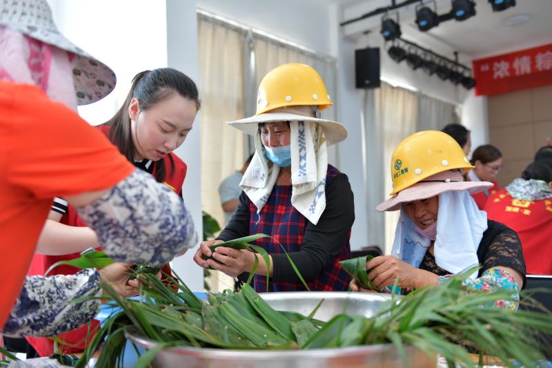 “濃情粽意，共享溫暖”包粽子活動.jpg